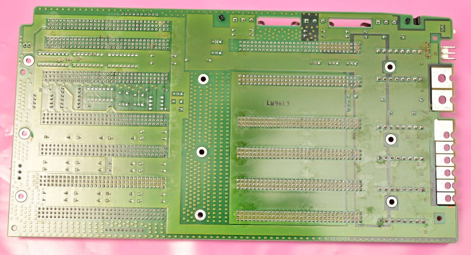 HP 64700B Emulator Backplane PCB Assembly 12 x AMP 535090-4 64700-66516 REV A.