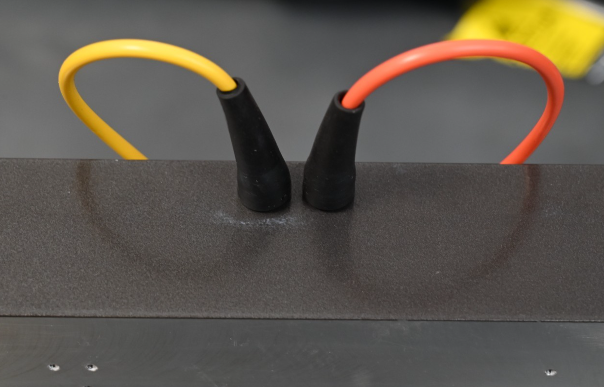 IPG YAR-150K-SF-LM Ytterbium Fiber Amplifier Optical Isolator 1064nm Laser Parts