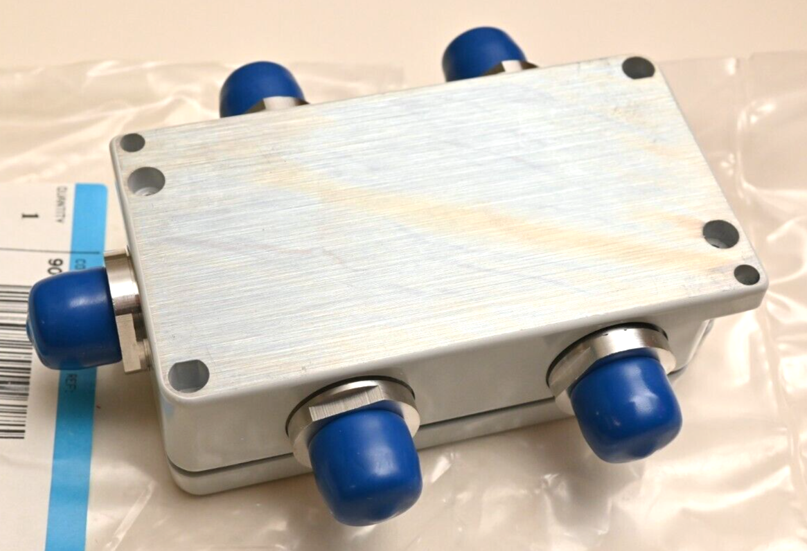HUBER+SUHNER 9070.17.0008 5x N-Female Metal RF Enclosure 115mmx64mm Weatherproof