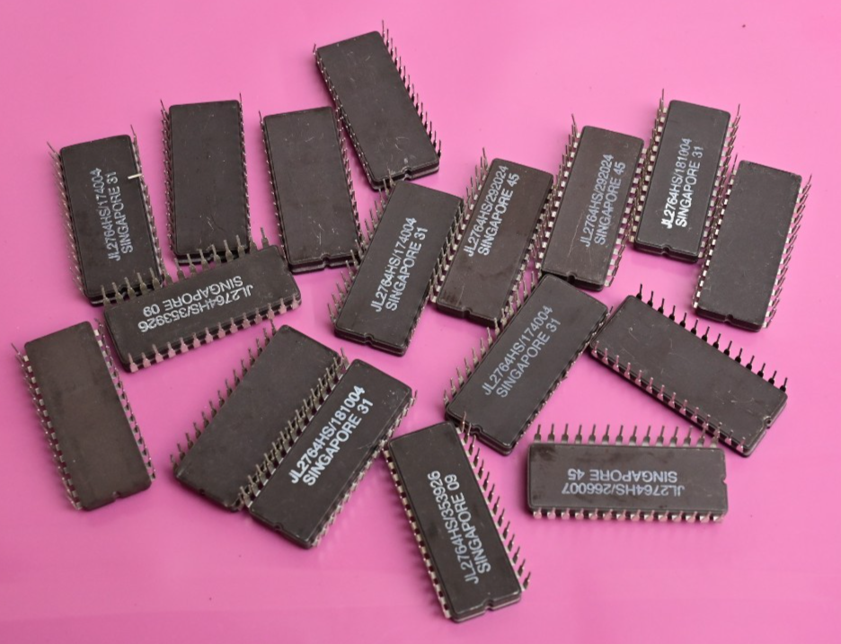 Lot of 17 Vintage Ceramic UV EPROM ICs Gold/Silver Scrap Fuji TI 2764 138g Total