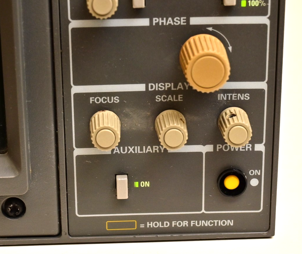 Tektronix 1720 Vectorscope Tek Broadcast Test Equipment Vintage Ex-CNN CRT