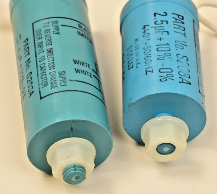 Lot of 2 Motor Capacitors S208A 2.5µF S203A 4µF 440V AC Vintage UK