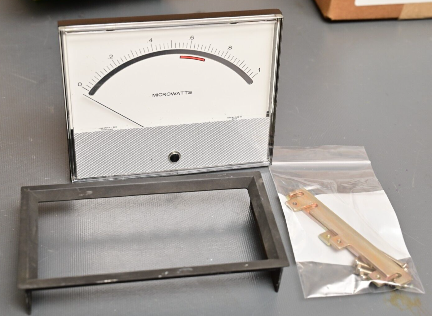 Triplett Panel Meter Newport NRC 820 0-1 Microwatts w/ Flush Panel Mount