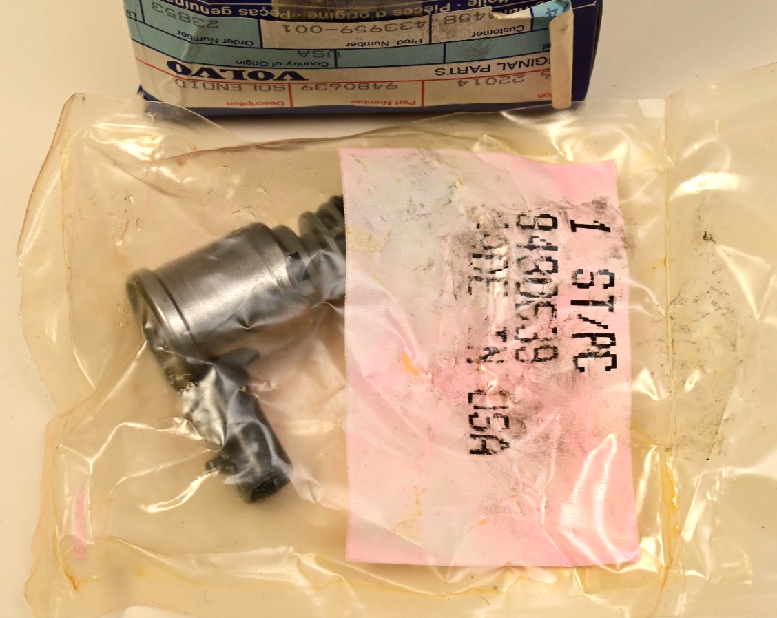 Volvo Automatic Transmission Solenoid P/N 9480639 XC90 S80 30681205 NOS