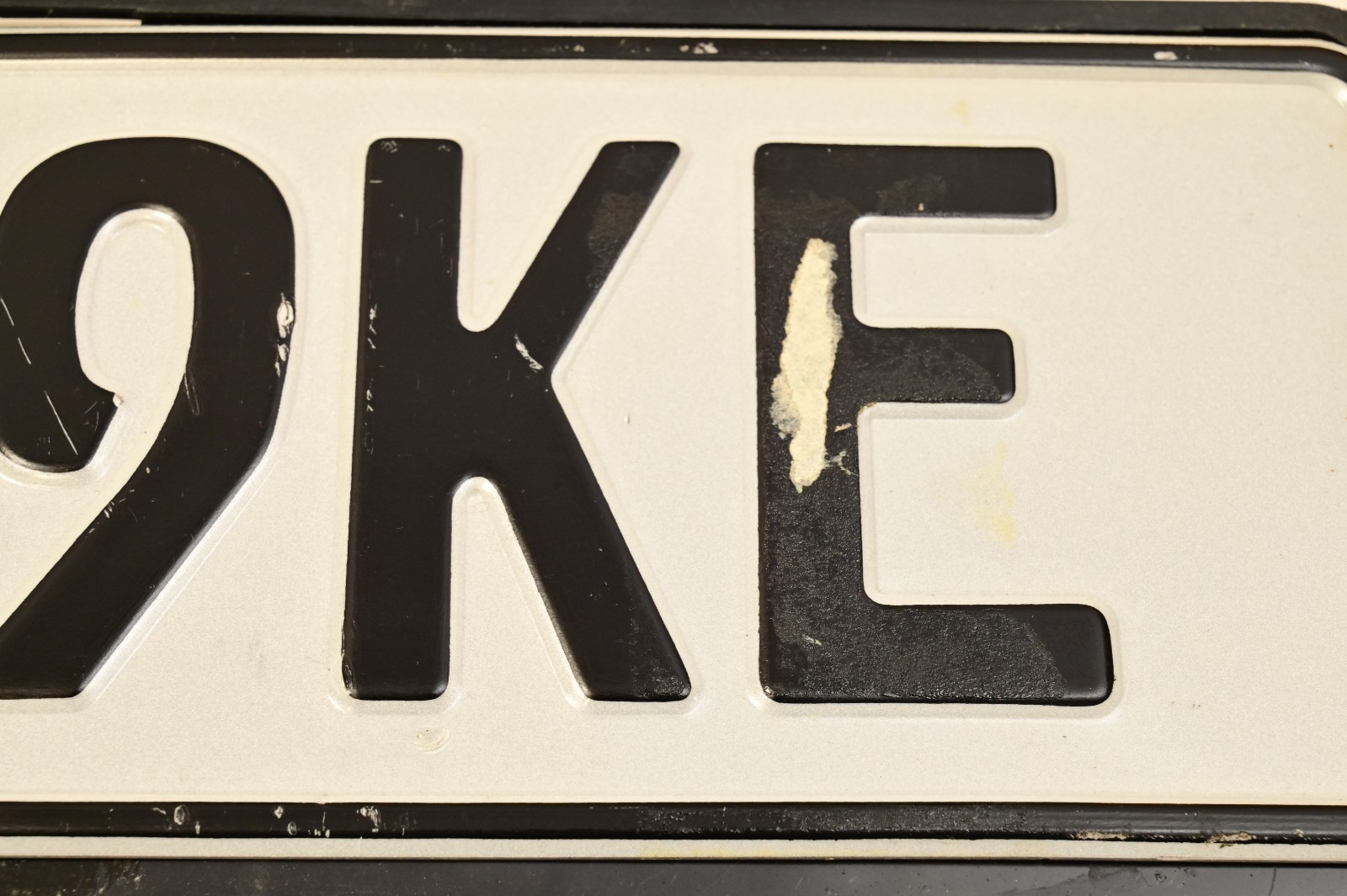 Italy License Plate AR 209KE Arezzo? Novelty? Aluminum w/ Plastic Mount Italian