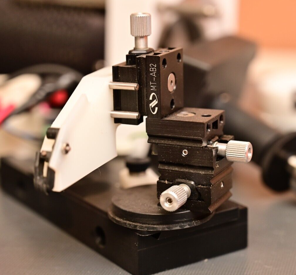 Analytica Mass Spectrometer APCI Source Lot w/ Calibration Probe Newport Stages