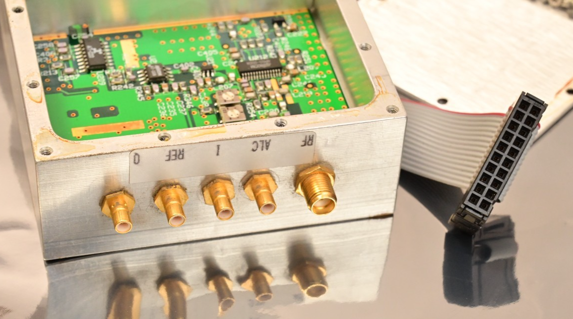 Allen Telecom 926.G1RB PCS CW Generator? Module MACOM AT-220 AM55-0004 1880L-10