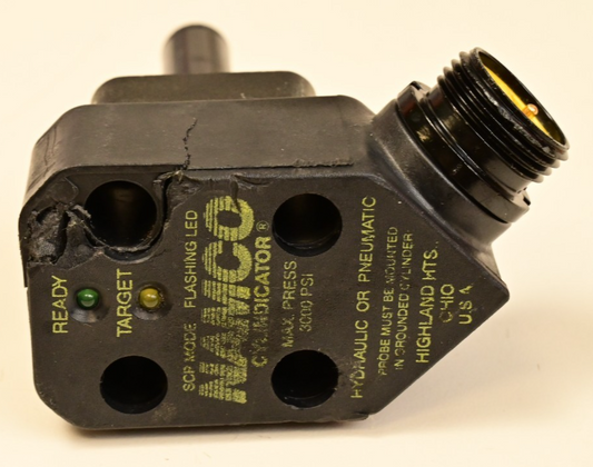 NAMCO Inductive Sensor EE210-38740 3000 PSI Hydraulic/Pneum Cylinder Probe 2.062