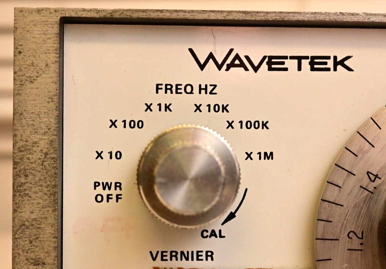 Vintage Wavetek Model 136 VCG/VCA Generator ex-US Govt Harry Diamond Labs