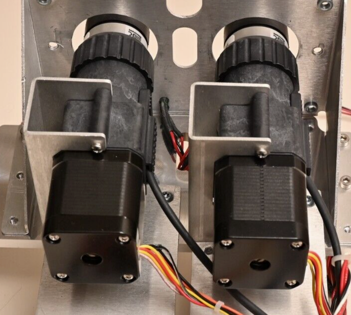 Lot of 2 Rheodyne PD710-100 Injection Valve w/ 8382101 Controllers Sciex MicroLC