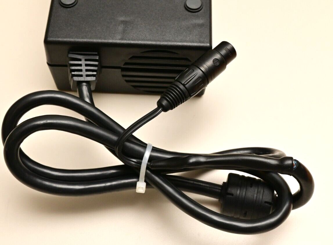 International Power Sources PUP110-12 12V@9A 110W DC Power Supply XLR Connector