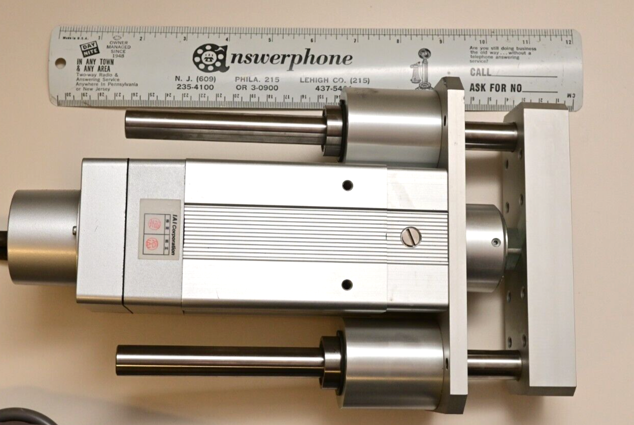 IAI Robo Cylinder Linear Actuator w/ Controller Wafer Fab Robot Elevator/Z-Axis