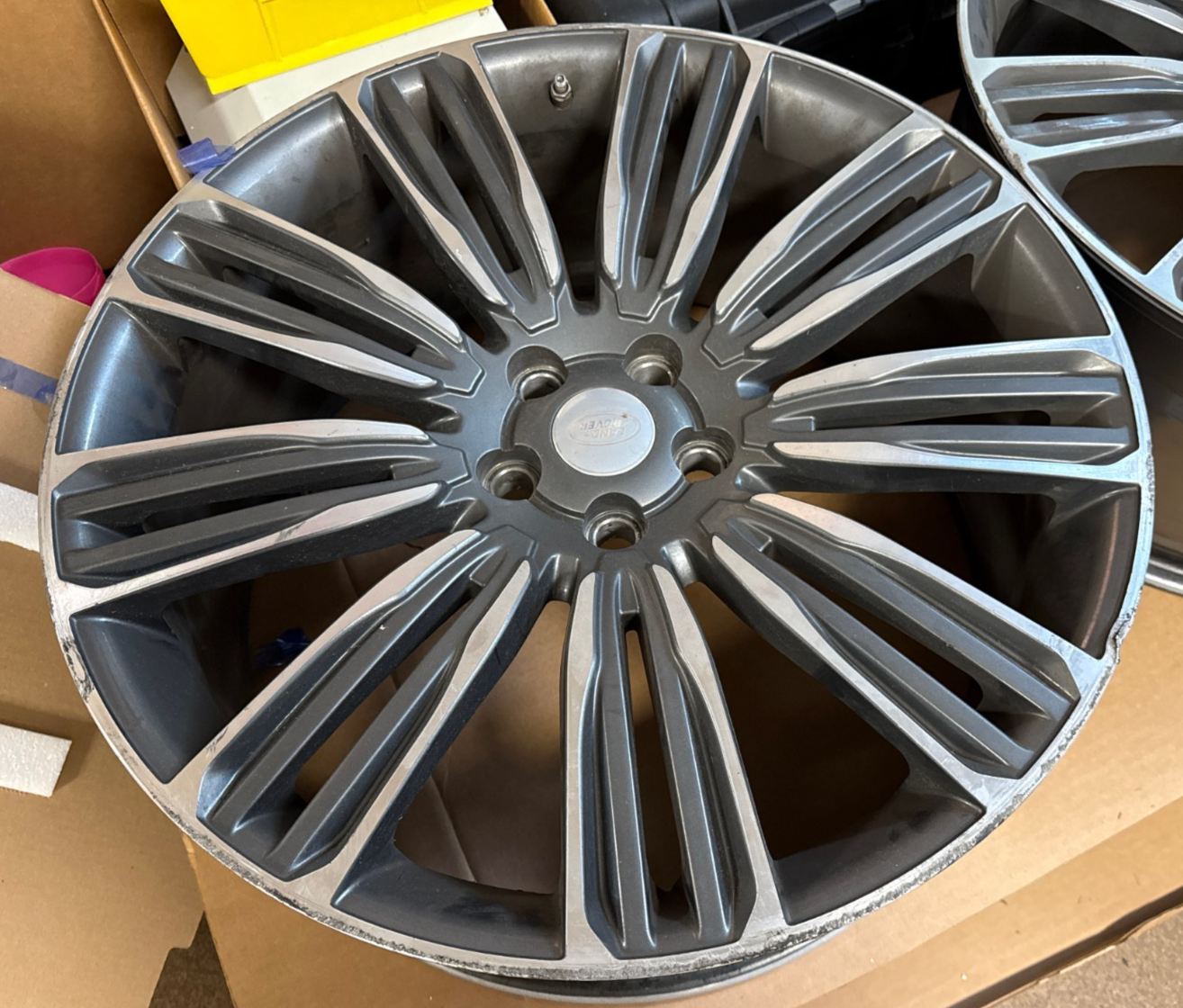 OEM Genuine Range Rover 22" Style 9012 Wheels 9-Split Spoke L405 L494 LR099146
