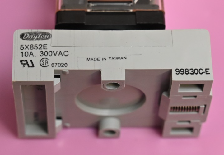 Dayton 5X827E Relay w/ 5X852E Relay Base DIN Rail 120V 12A 250V 10A