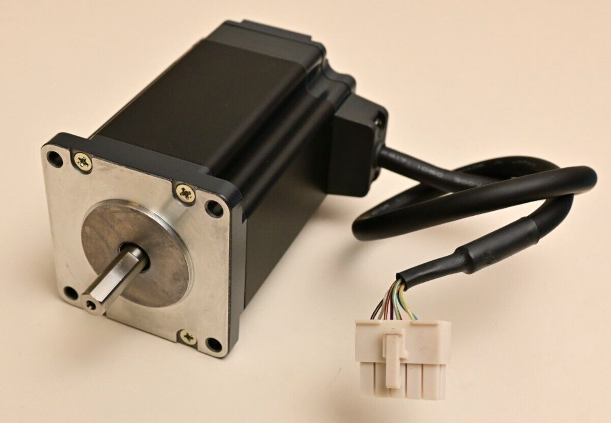 Oriental Motor VEXTA ASM69BAE Dual 8mm Shaft 2.9V 2.1A AlphaStep 60mm Frame
