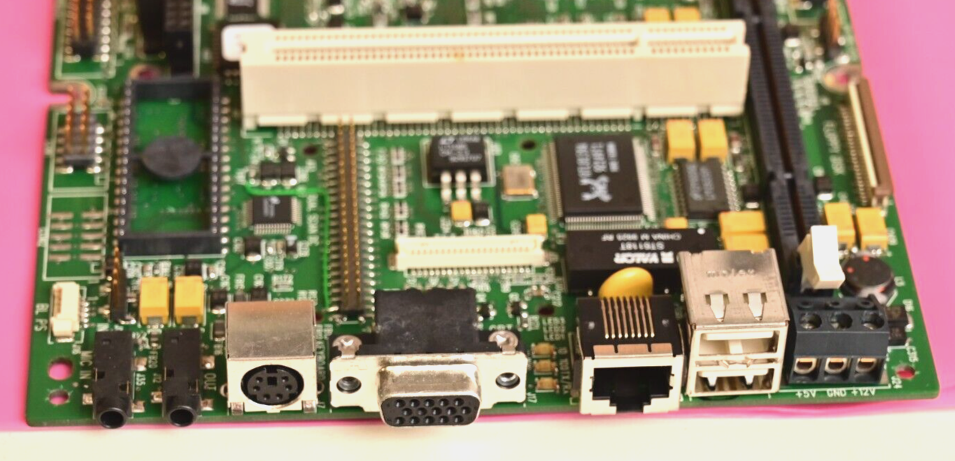 ZF Microsystems Single Board Computer PC/104 & PCI VGA/NIC/USB/TFT/Audio MediaGX
