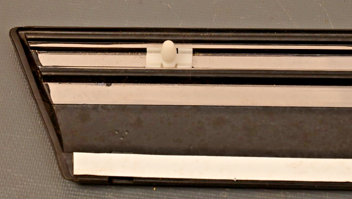 Saab 9000 1986-1990 Fender Trim NOS