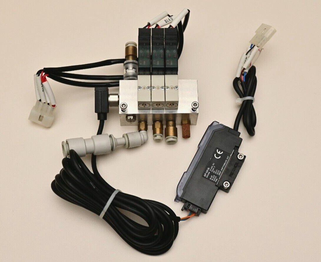 3-Channel Parker Kuroda Vacuum Solenoid Valve w/ Manifold & Keyence AP-41 Sensor