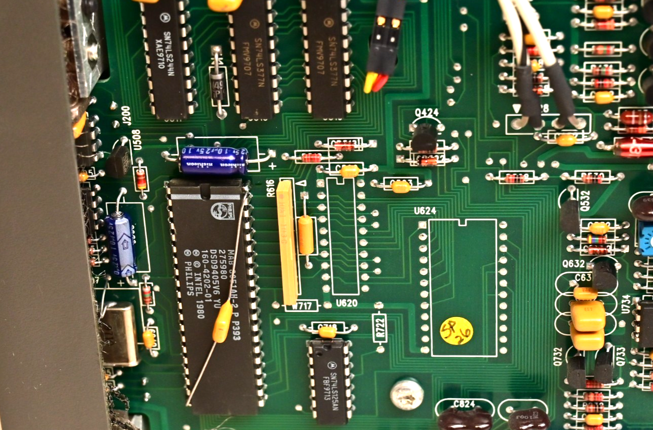 Tektronix 1720 Vectorscope Tek Broadcast Test Equipment Vintage Ex-CNN CRT