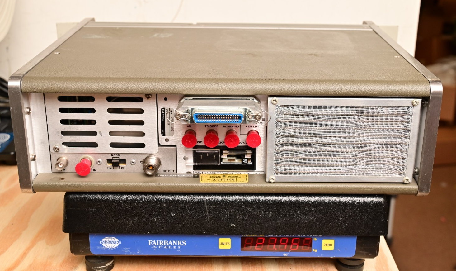 HP 8620C Sweep Oscillator w/ 86245A-H28 RF Plug-In 5.9-8.0GHz USAF Surplus