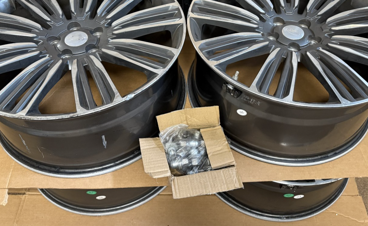 OEM Genuine Range Rover 22" Style 9012 Wheels 9-Split Spoke L405 L494 LR099146