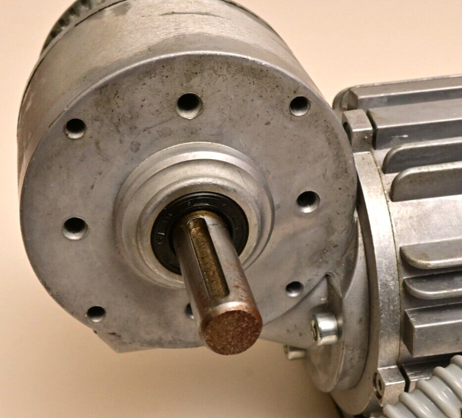 Lenze Right Angle Gearmotor 43.551.32.5.3.5 0.16kW Dual Output Gearbox 3000RPM