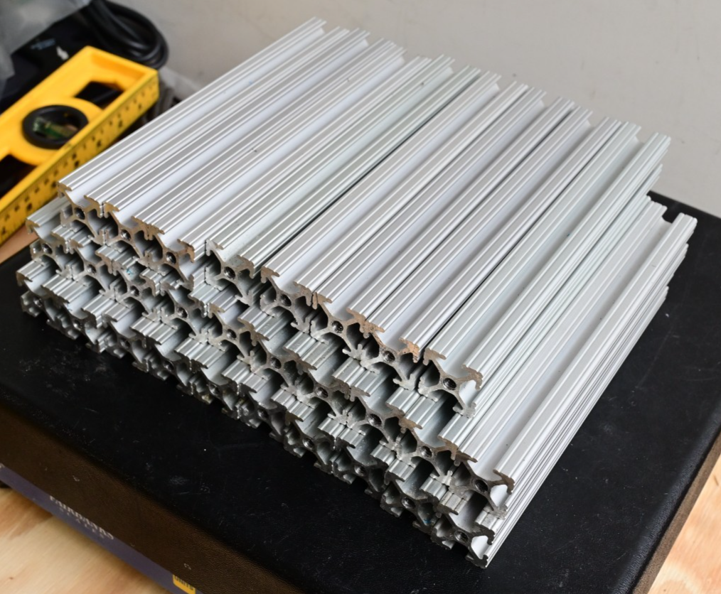 QTY 28 T-Slot 80/20 Style Aluminum Extrusion 1"x1" x ~8" Used Total ~18.5ft 9lb