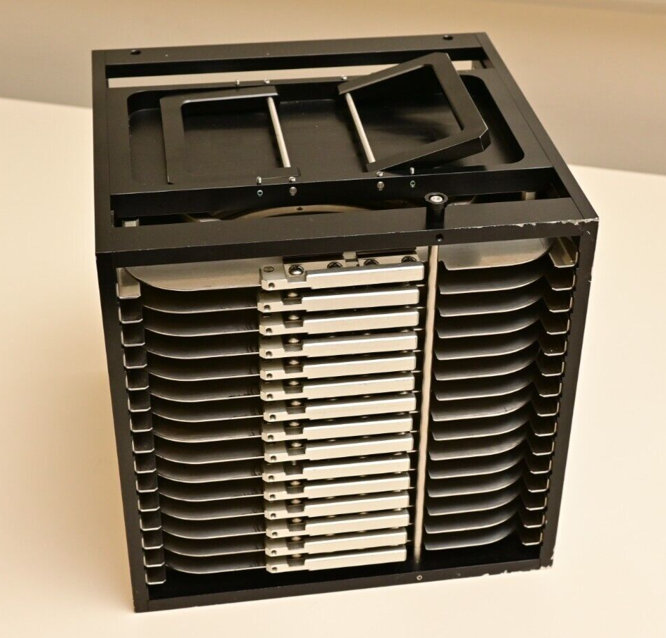 Semiconductor 15-Tray Wafer Cassette 150mm/6" Magazine for Robotic Inspection