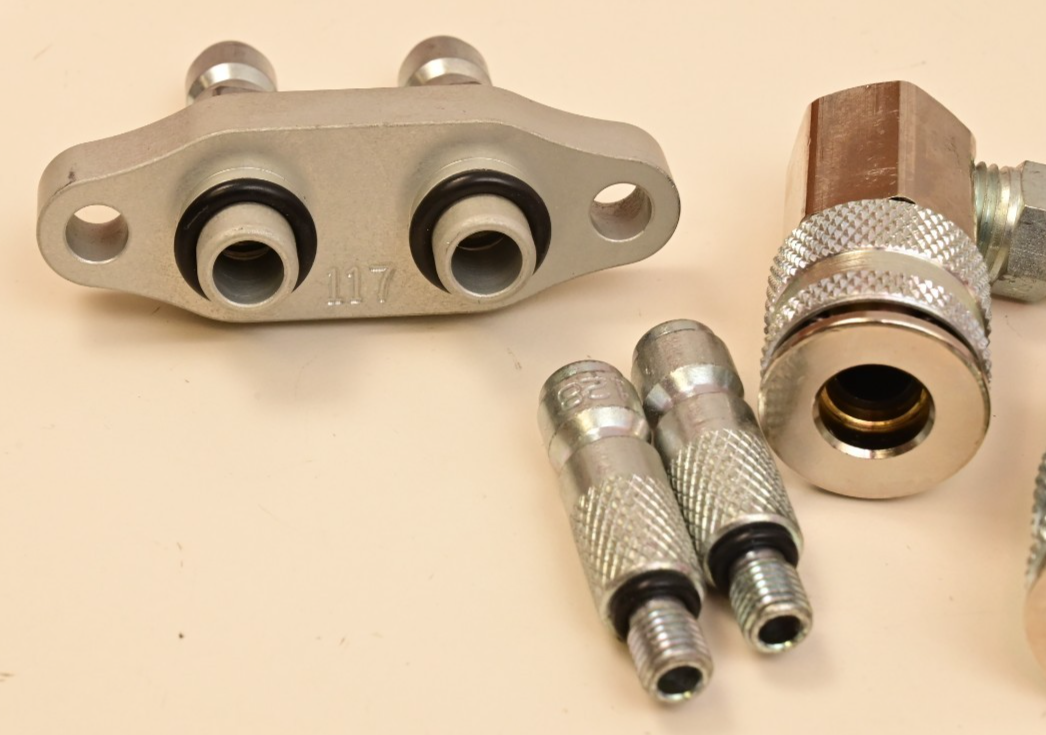 Volvo Service? Adapters Hydraulic/AC 1/4" Quick Connect Parker BRECO Unused