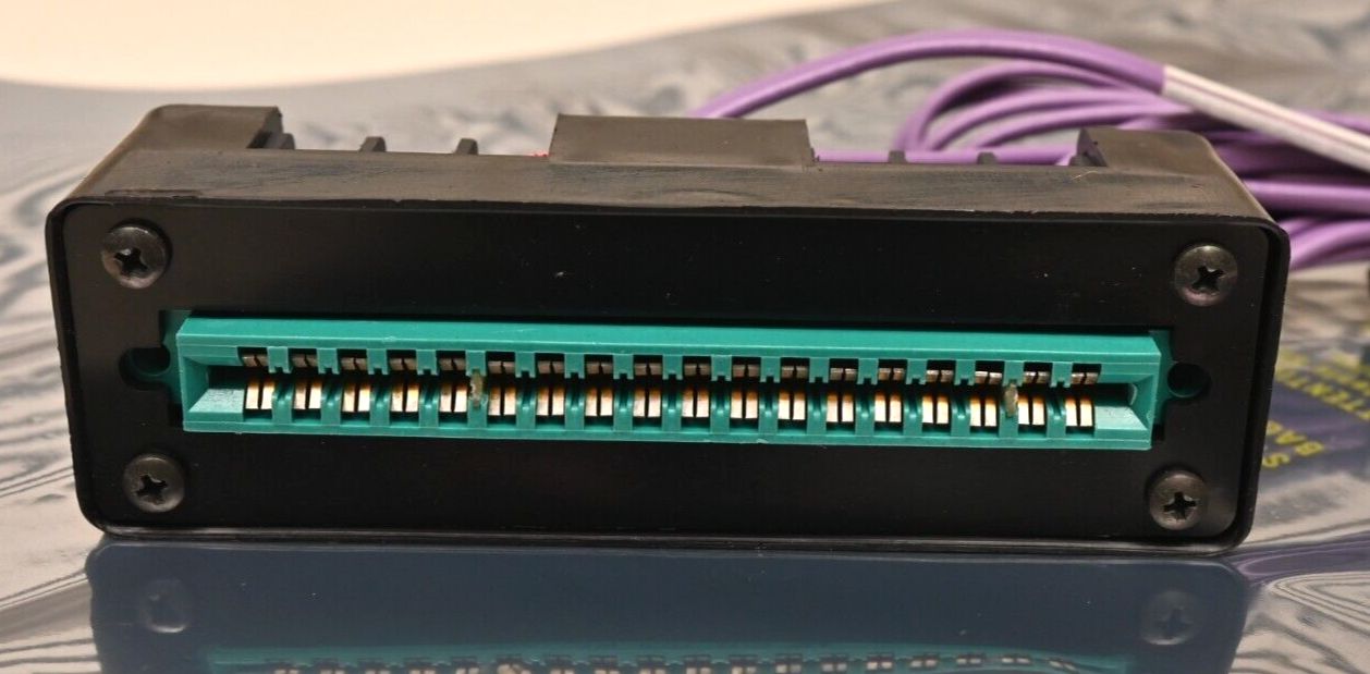 Analog Devices Card Edge Connector w/ Cabling AC1800 18-Conductor