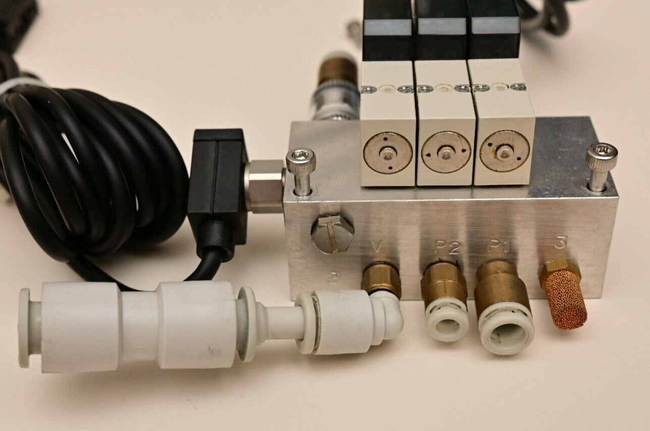 3-Channel Parker Kuroda Vacuum Solenoid Valve w/ Manifold & Keyence AP-41 Sensor