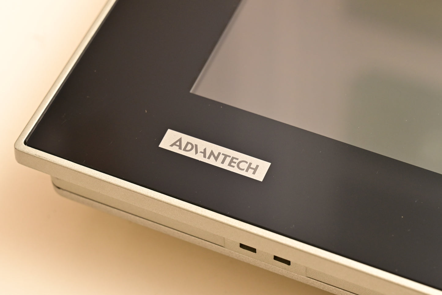 Advantech FPM-7211W-P3AE 21" Industrial Touchscreen Monitor Full HD VGA DVI 24V